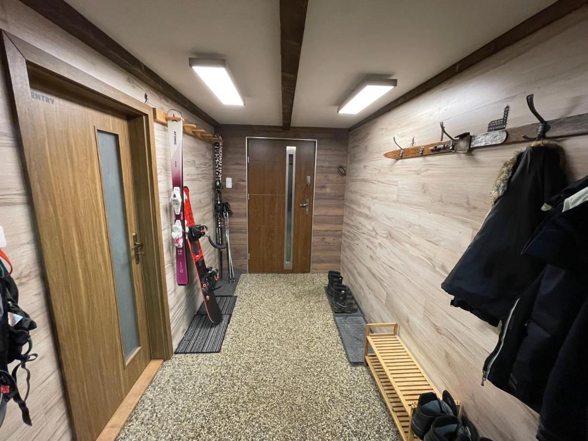 Wolf House Klinovec Hotel Loucna pod Klinovcem Luaran gambar