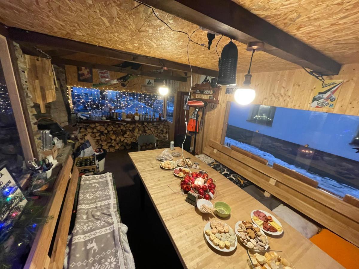 Wolf House Klinovec Hotel Loucna pod Klinovcem Luaran gambar