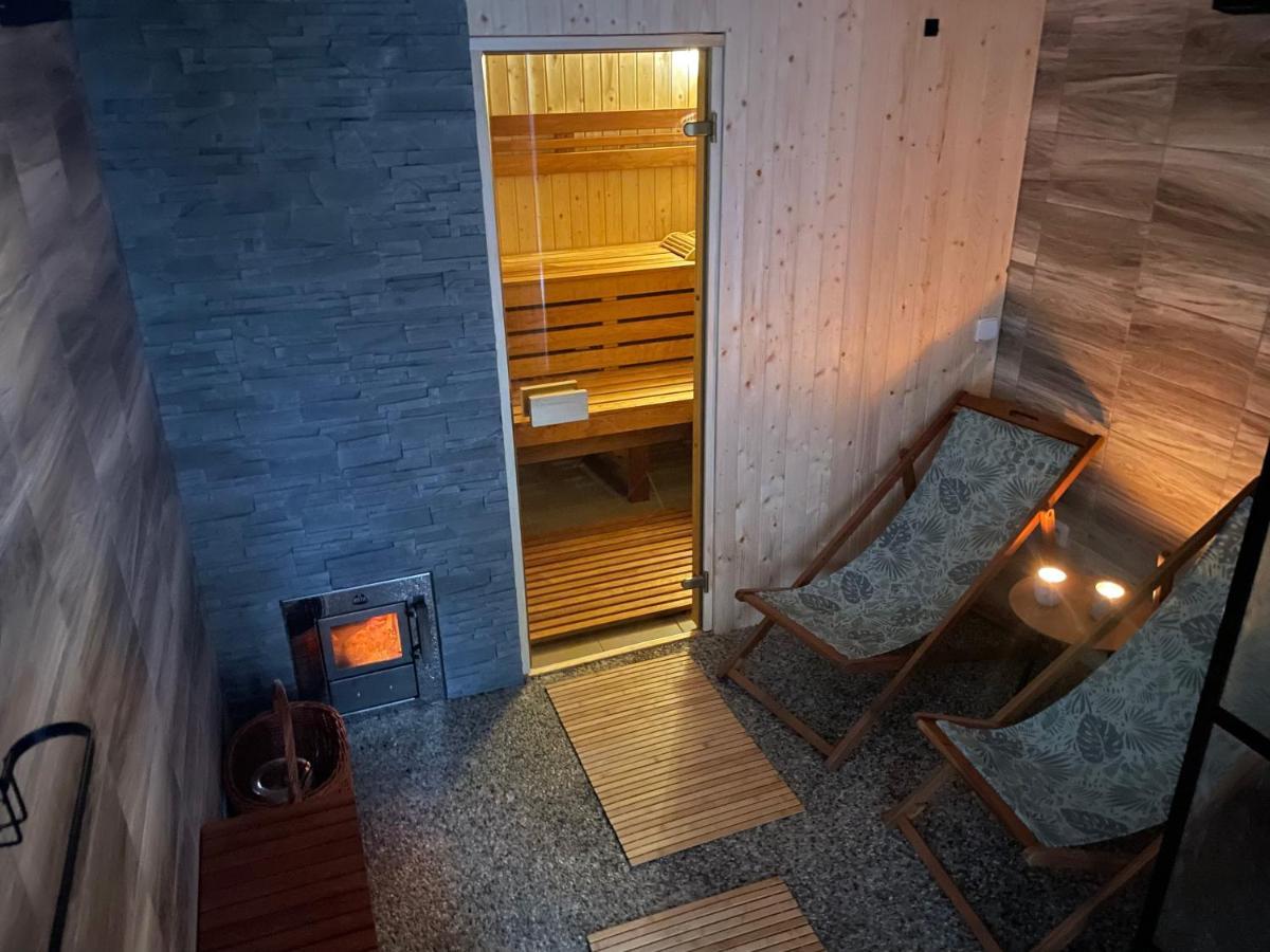 Wolf House Klinovec Hotel Loucna pod Klinovcem Luaran gambar
