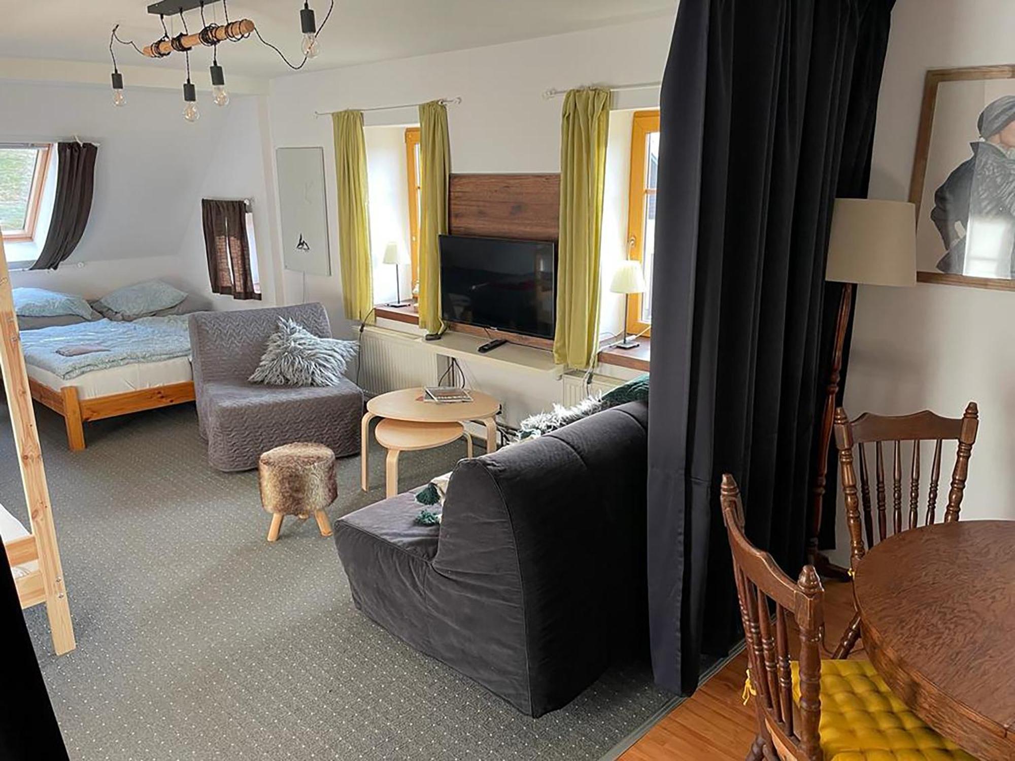 Wolf House Klinovec Hotel Loucna pod Klinovcem Luaran gambar